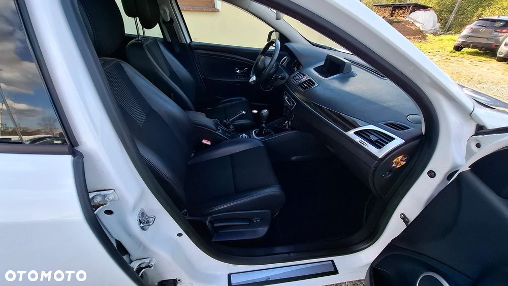 Renault Megane TCe 130 Night and Day - 29