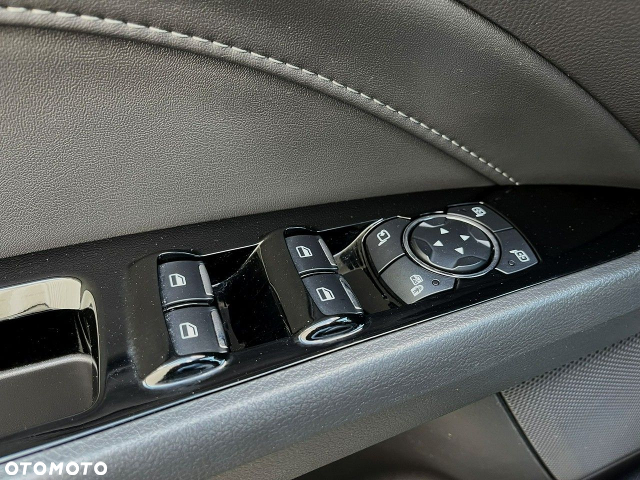 Ford Mondeo Turnier 2.0 Ti-VCT Hybrid Titanium - 23
