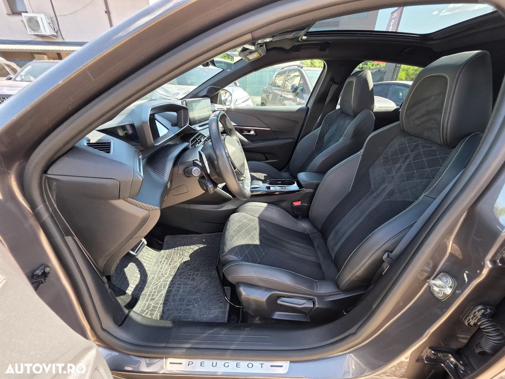 Peugeot 208 PureTech 130 EAT8 GT - 24