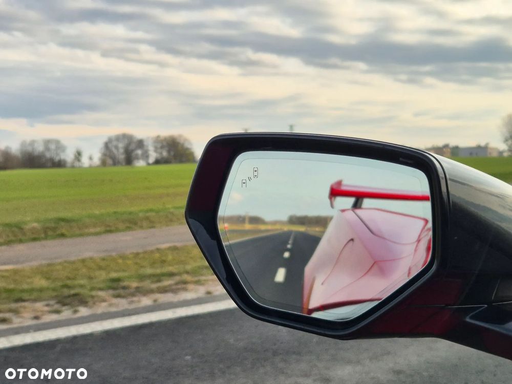 Chevrolet Corvette - 24