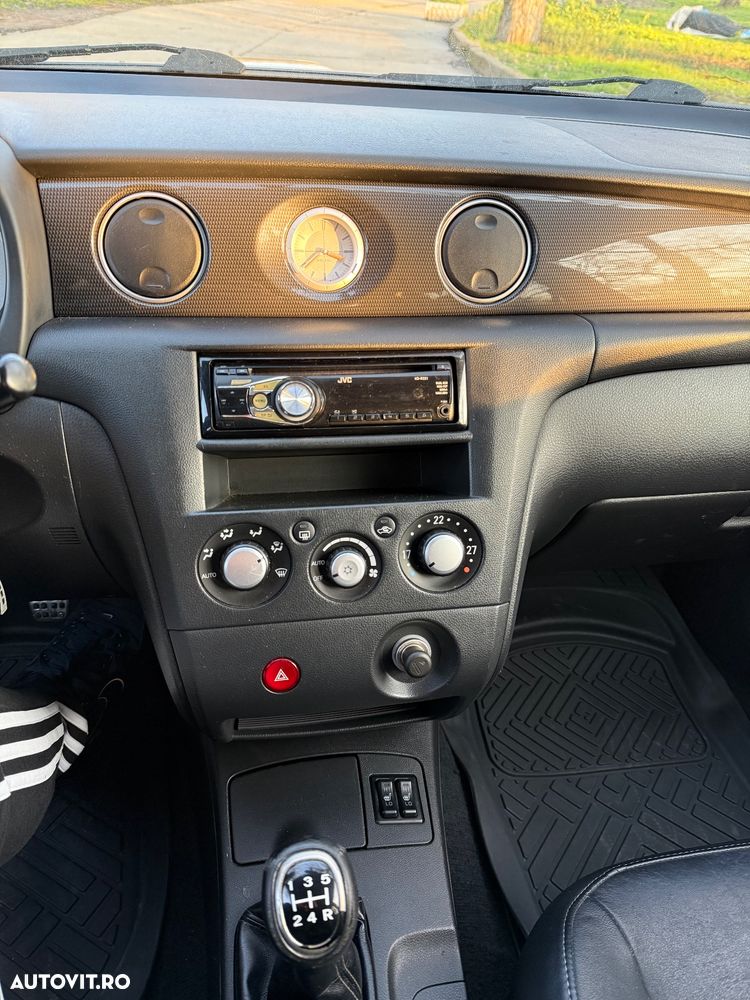 Mitsubishi Outlander 2.0 Turbo 4x4 - 13