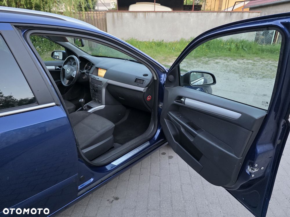 Opel Astra 1.8 Sport - 16