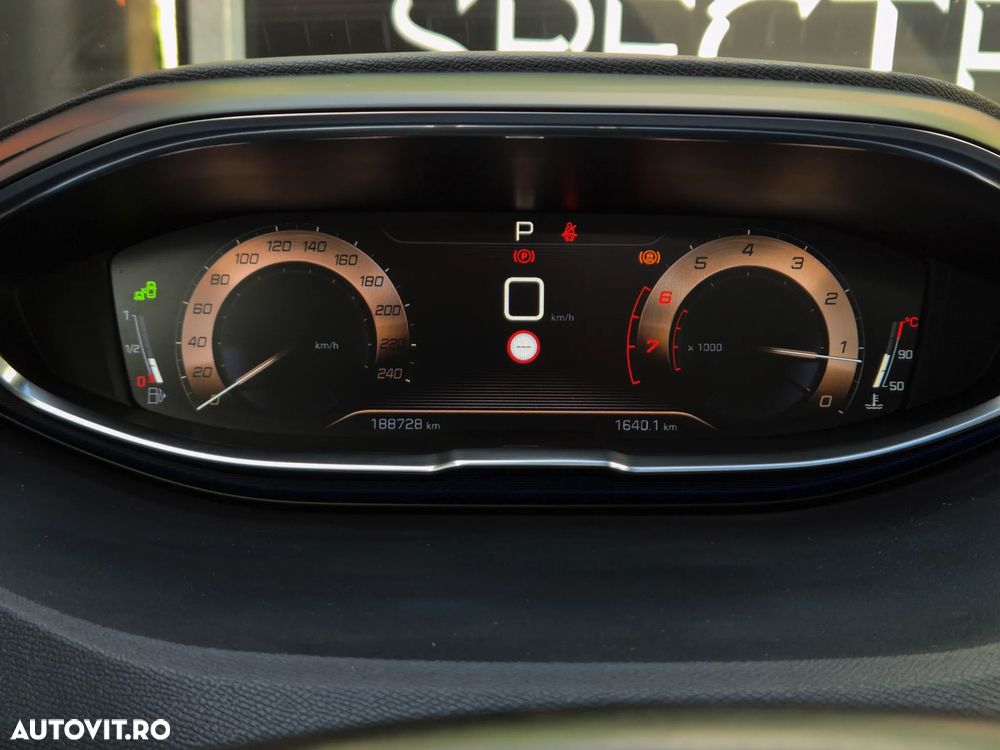 Peugeot 3008 PureTech 180 Stop & Start GPF EAT8 GT - 16