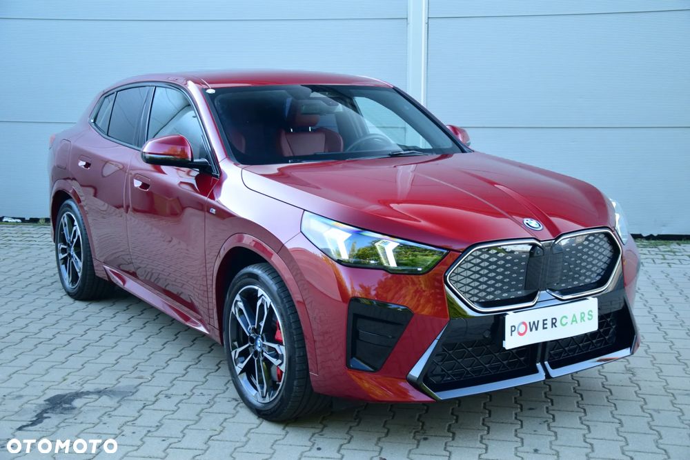 BMW iX2 xDrive30 66.5kWh M Sport - 17