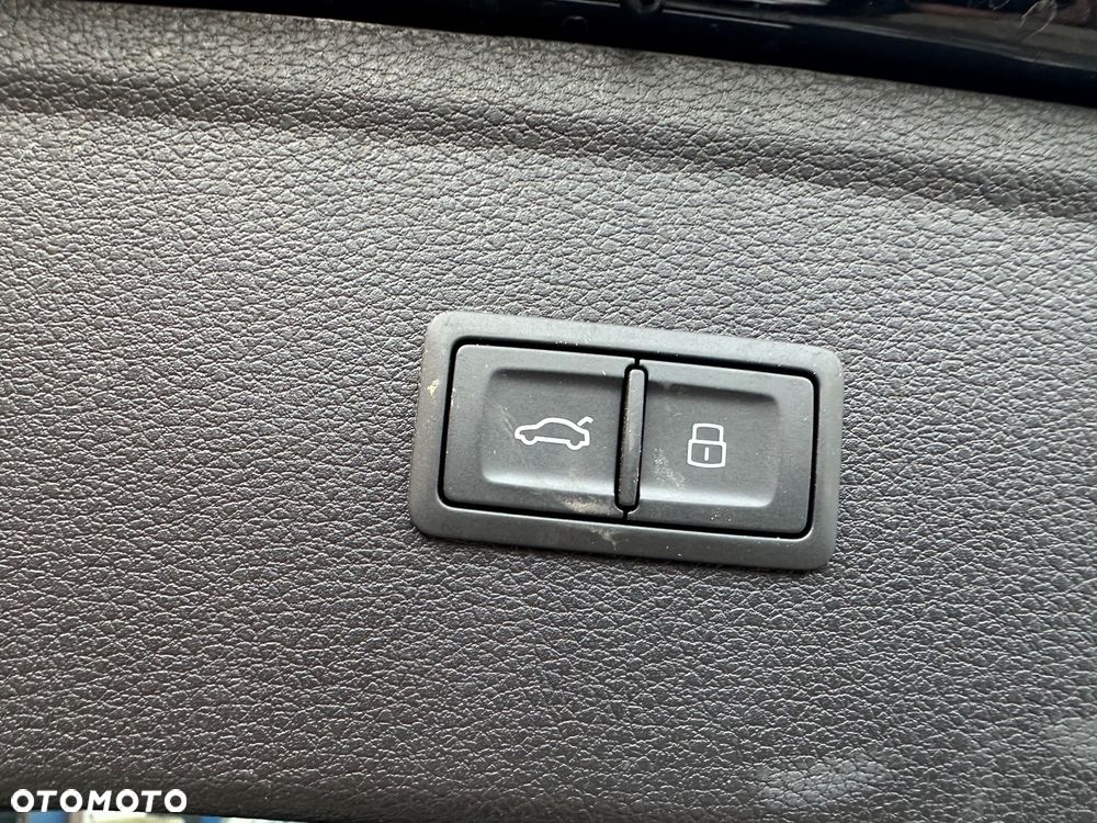 Audi Q5 55 TFSIe quattro S tronic edition one - 17