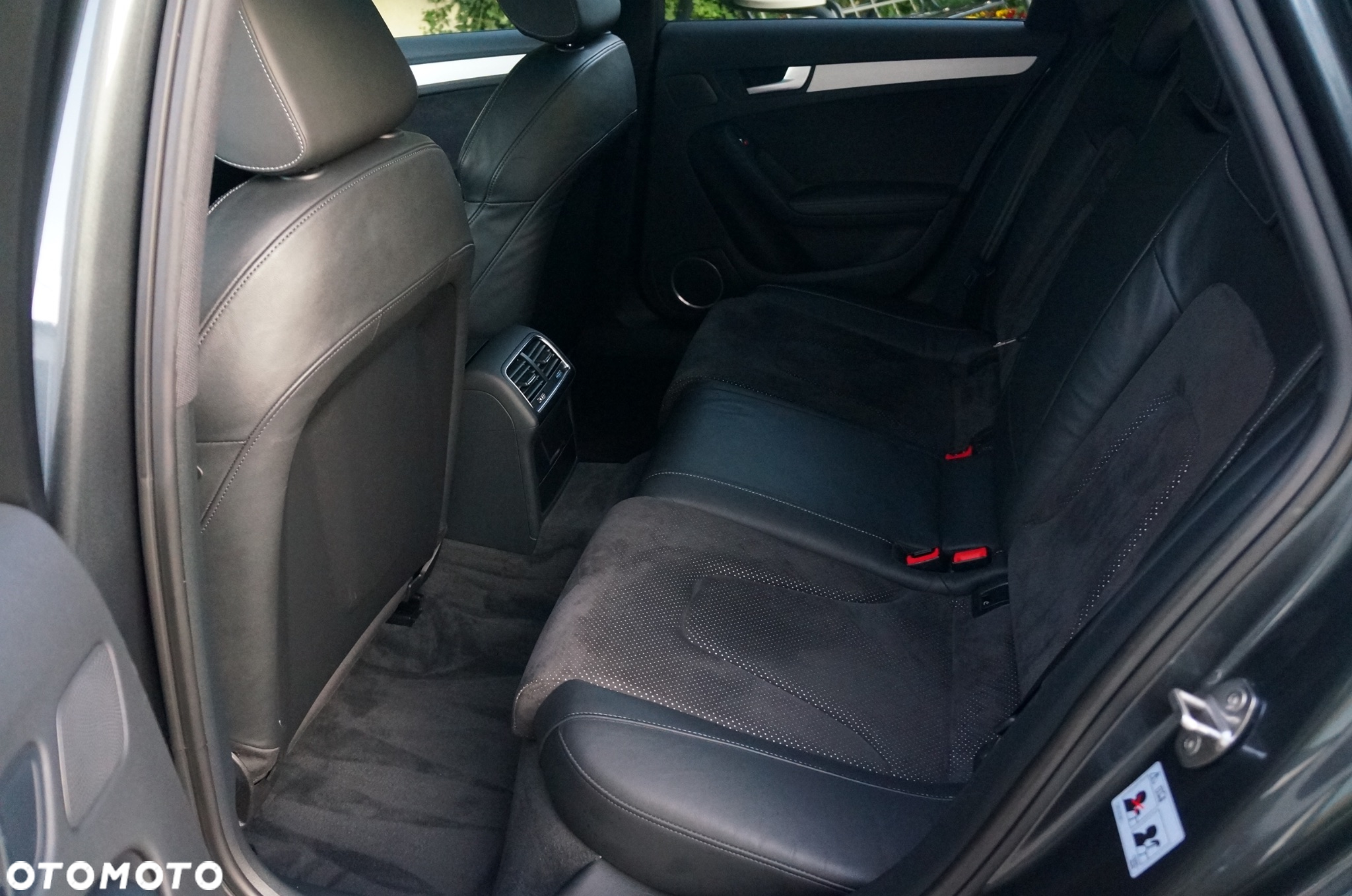 Audi A4 Avant 2.0 TDI DPF S line Sportpaket - 28