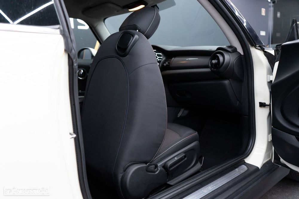 MINI 3 Portas Cooper D - 43