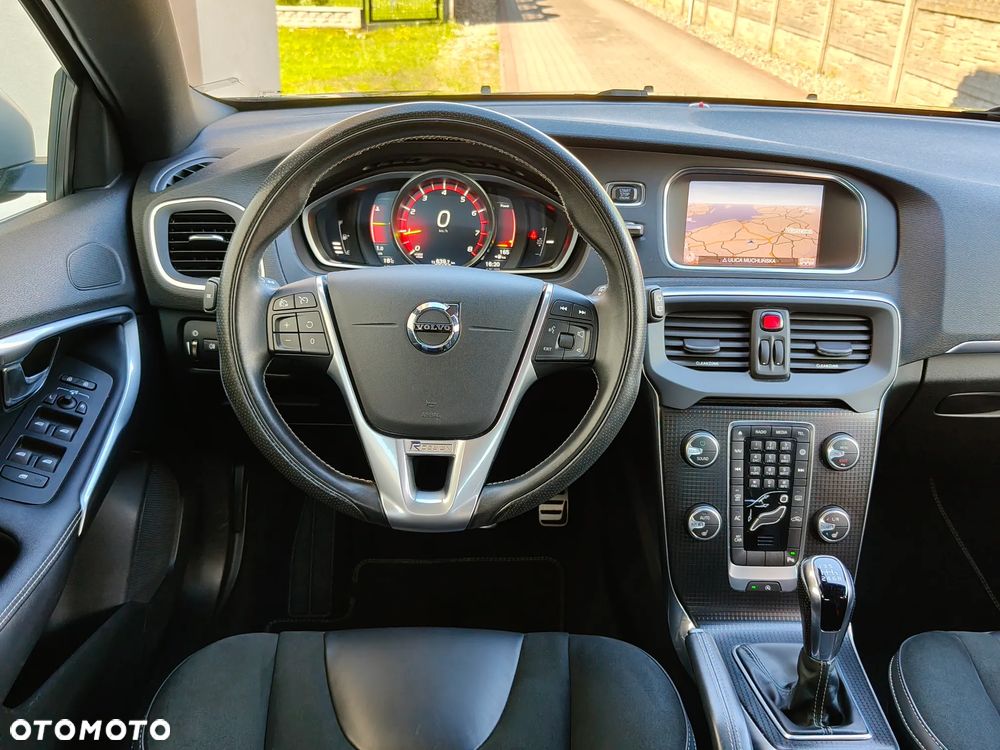 Volvo V40 T2 RDesign - 36