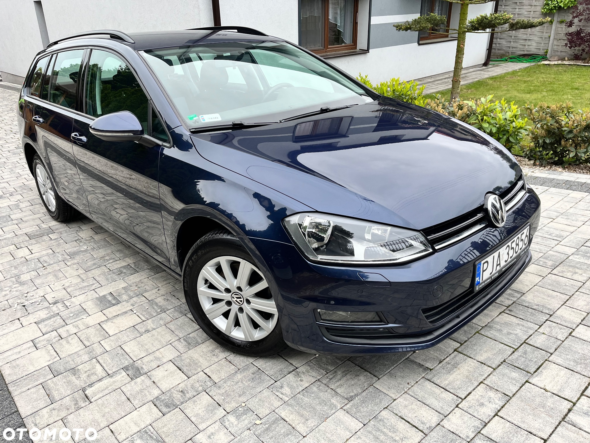 Volkswagen Golf Variant 1.6 TDI BlueMotion Comfortline - 2