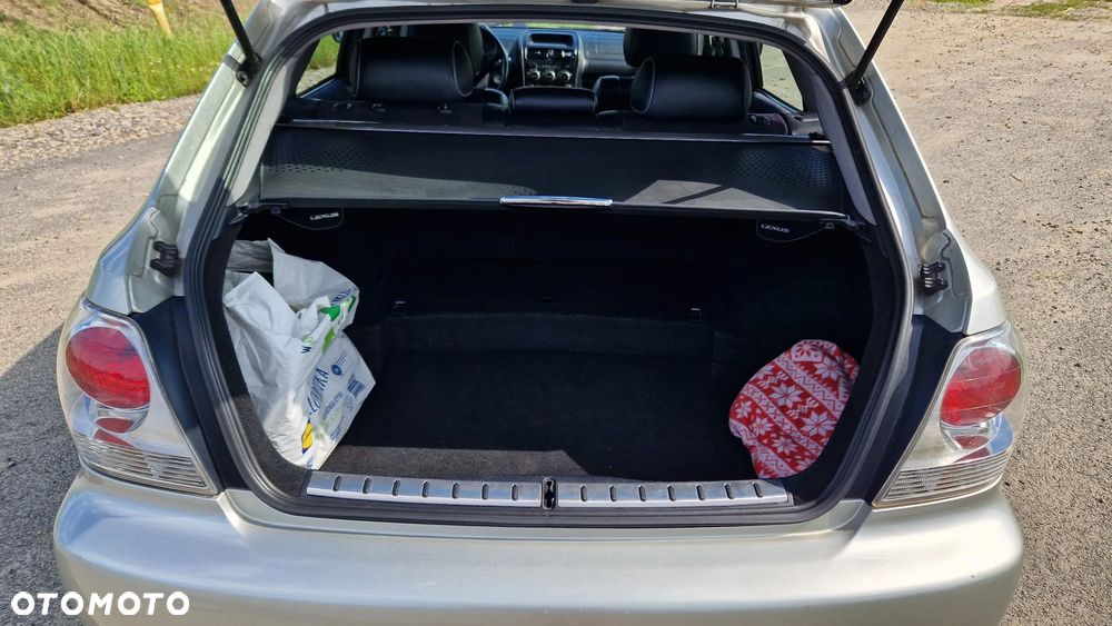 Lexus IS 300 Prestige - 10
