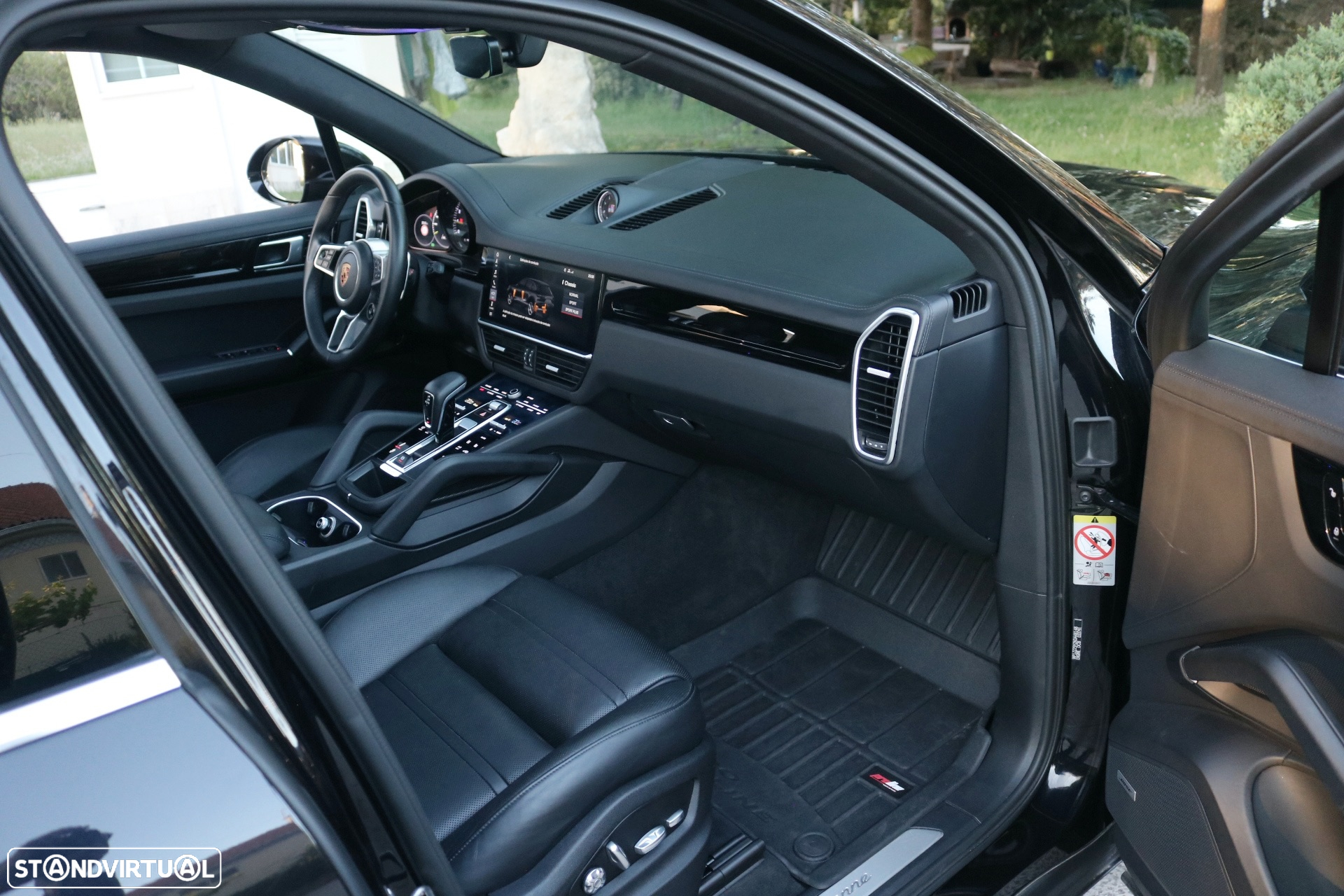Porsche Cayenne E-Hybrid Platinum Edition - 17