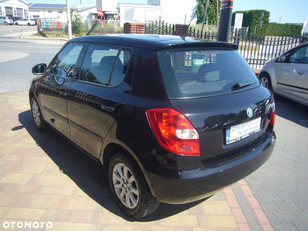 Skoda Fabia 1.2 HTP Ambiente - 9