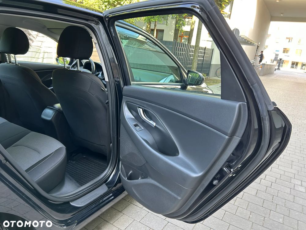 Hyundai i30 1.5 DPI Modern - 26