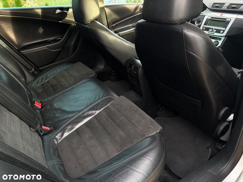 Volkswagen Passat - 11