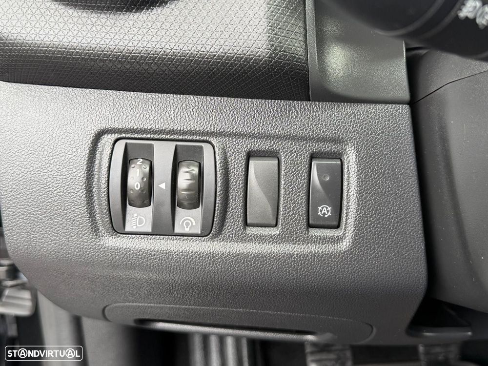 Renault Clio 1.5 dCi Limited - 17