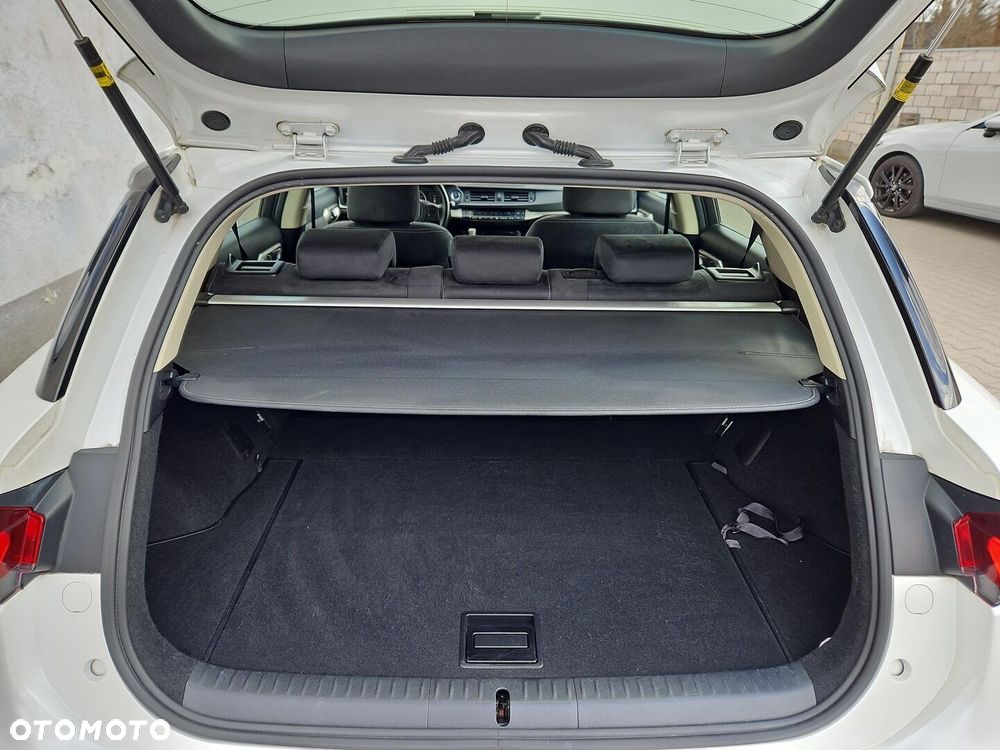 Lexus CT - 10