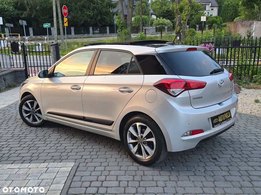 Hyundai i20 blue 1.2 YES Gold - 15