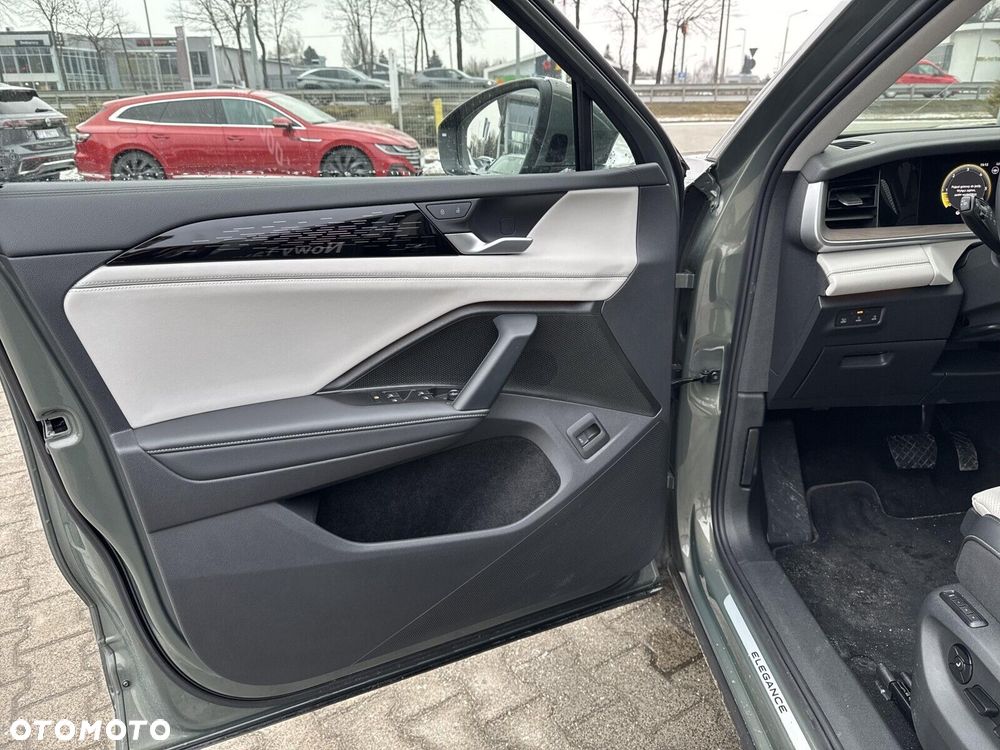 Volkswagen Tayron 2.0 TDI SCR 4Mot Elegance DSG - 11