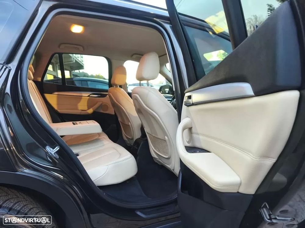 BMW X1 16 d sDrive Advantage - 24