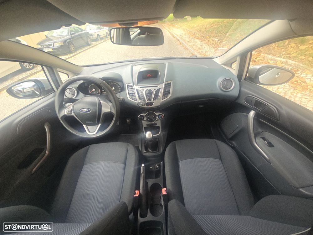 Ford Fiesta - 11