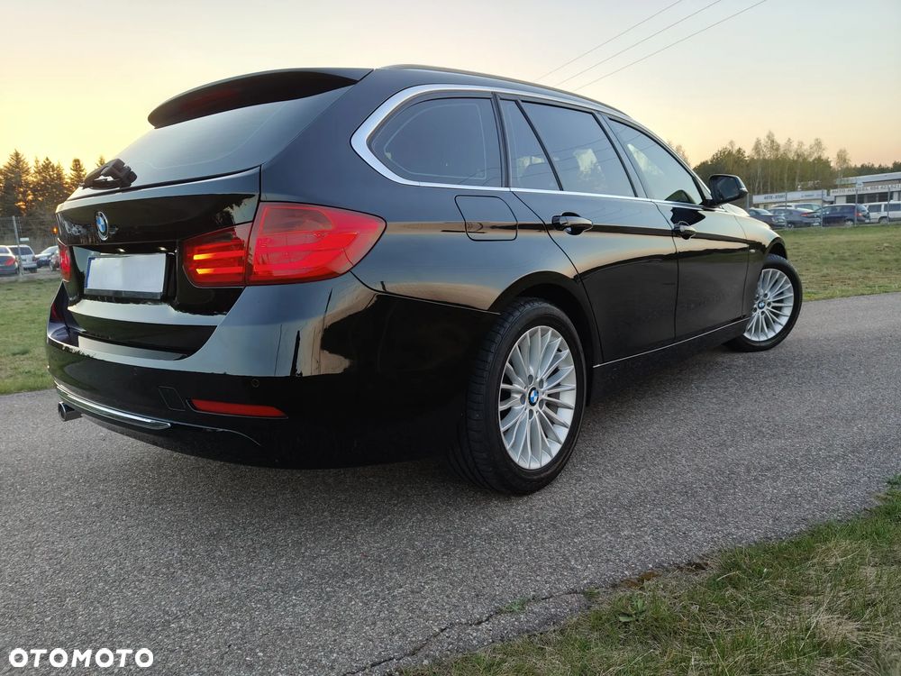 BMW Seria 3 318d Luxury Line - 26