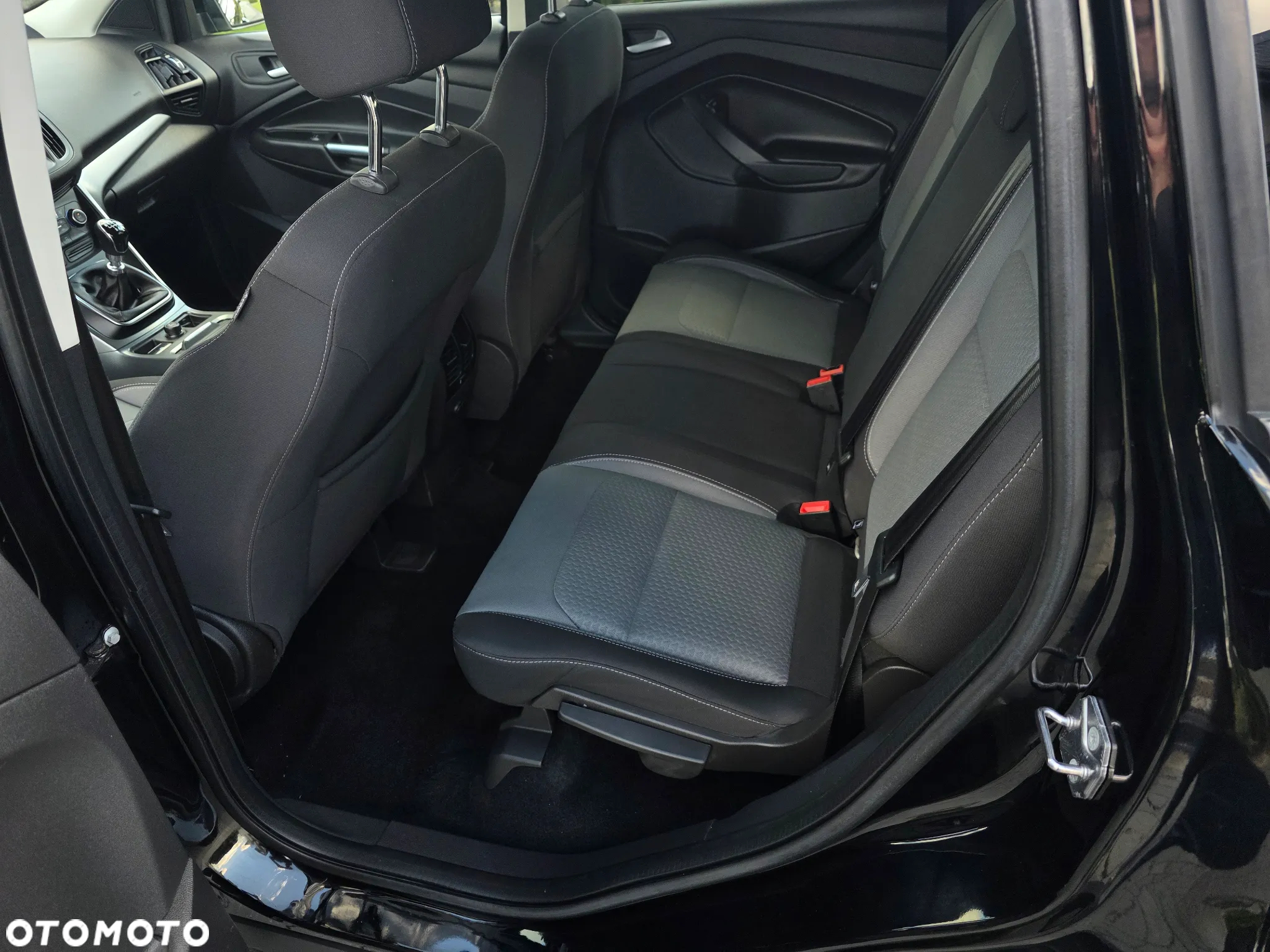 Ford Kuga 2.0 TDCi 2x4 Titanium - 21