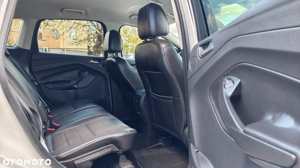 Ford Kuga 1.6 EcoBoost 2x4 Individual - 34