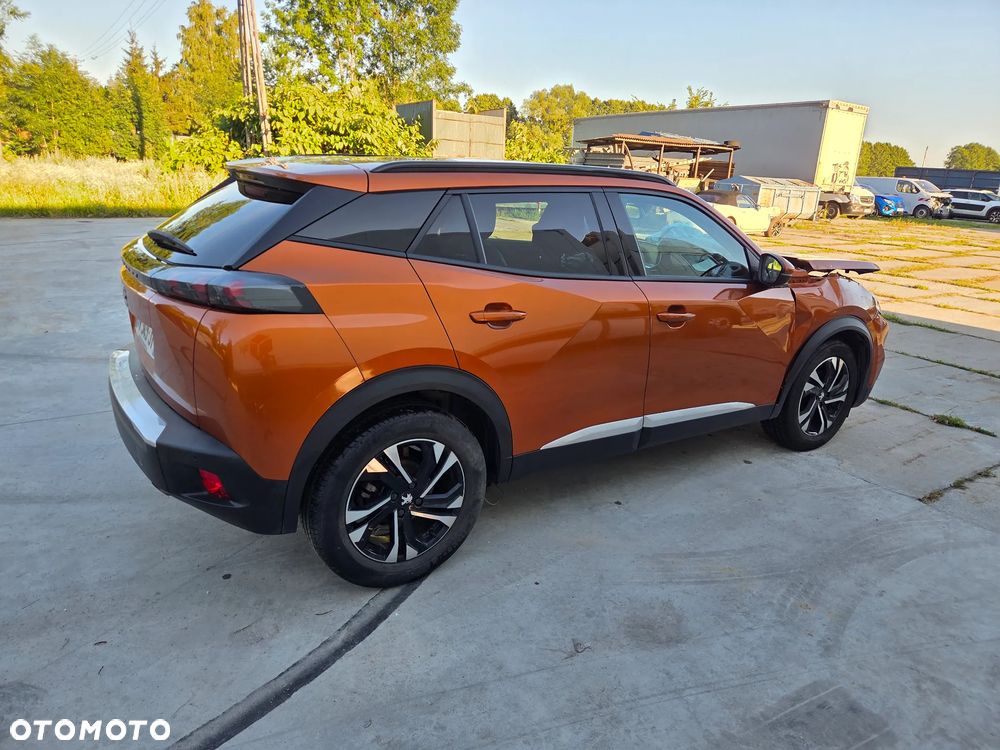 Peugeot 2008 PureTech 130 Allure - 3