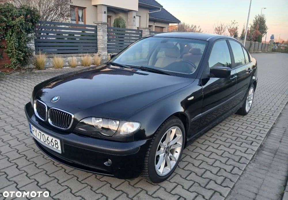 BMW Seria 3 318i - 3