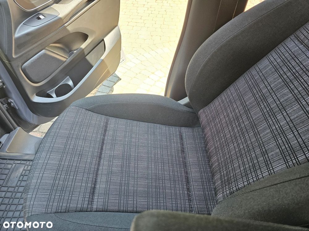 Mercedes-Benz Vito - 20