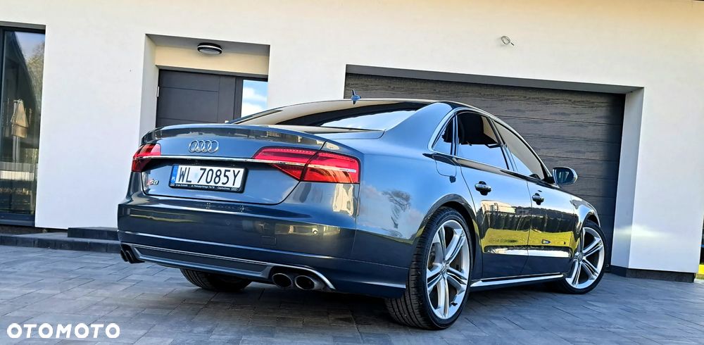 Audi S8 - 3