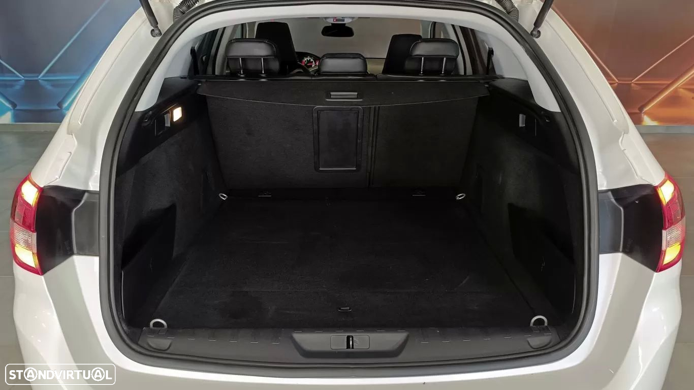 Peugeot 308 SW 1.5 BlueHDi Allure EAT8 - 21