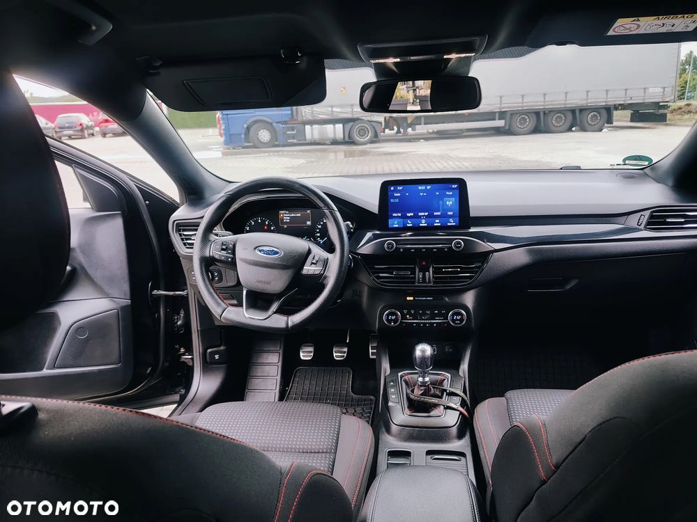 Ford Focus - 25