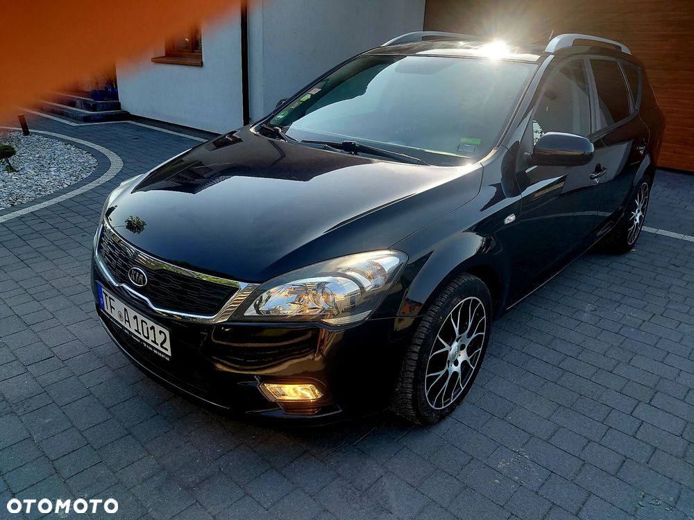 Kia Ceed - 1