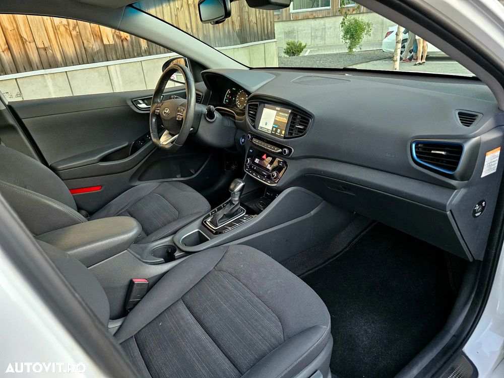 Hyundai IONIQ - 24