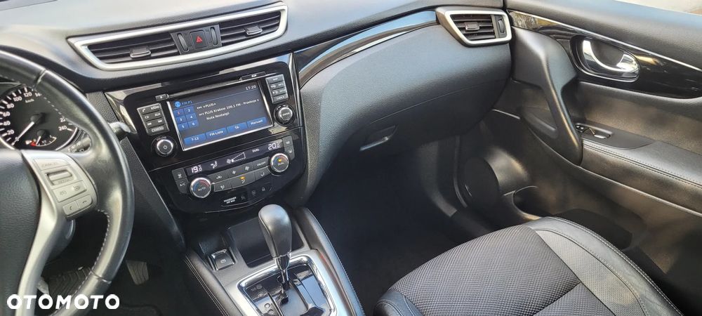 Nissan Qashqai 1.2 DIG-T Xtronic TEKNA+ - 24