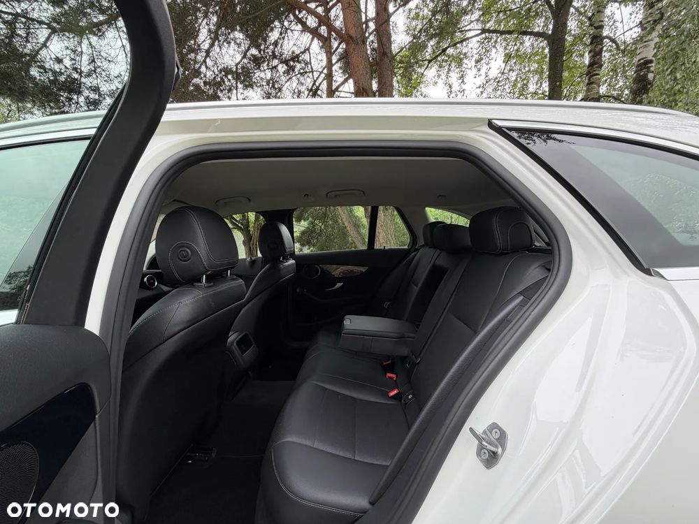 Mercedes-Benz Klasa C 200 9G-TRONIC - 24