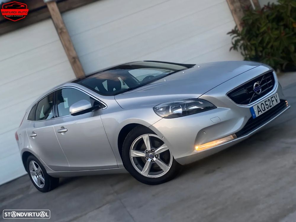 Volvo V40 1.6 D2 Eco Momentum - 1