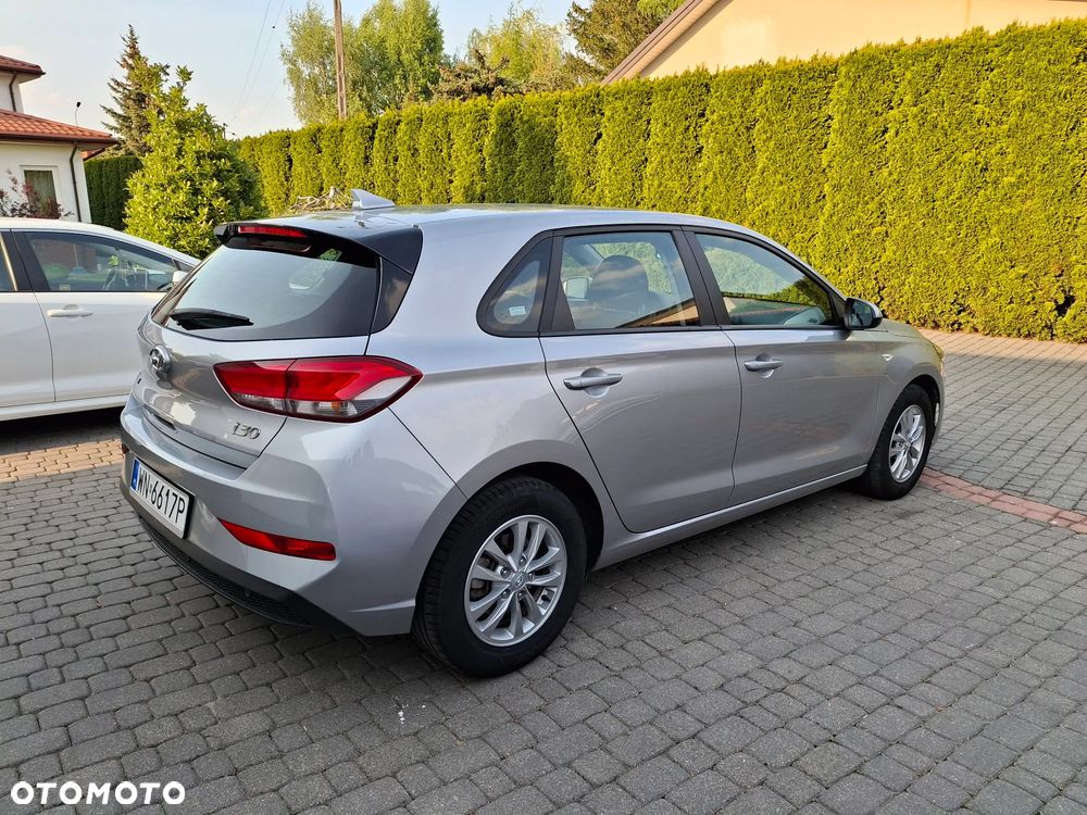 Hyundai i30 1.5 DPI Classic + - 11