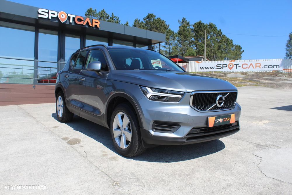 Volvo XC 40 1.5 T3 Momentum Tech Edition - 1