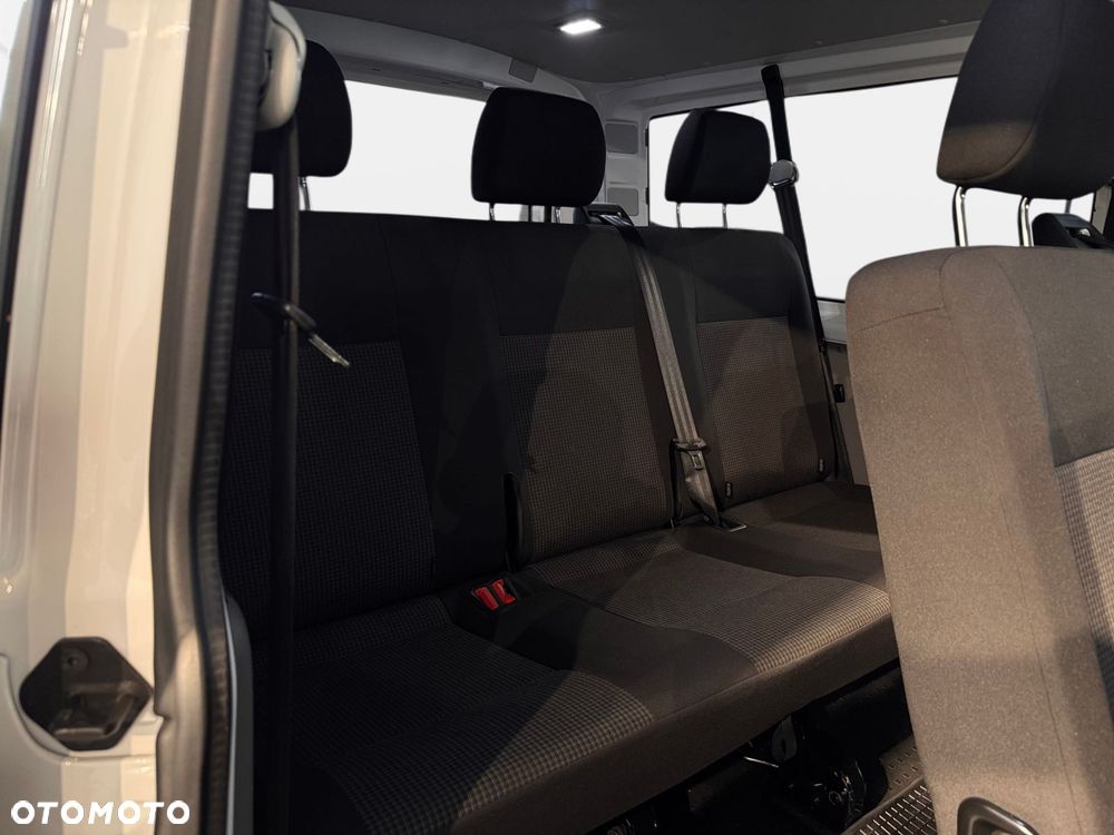 Volkswagen Transporter - 12