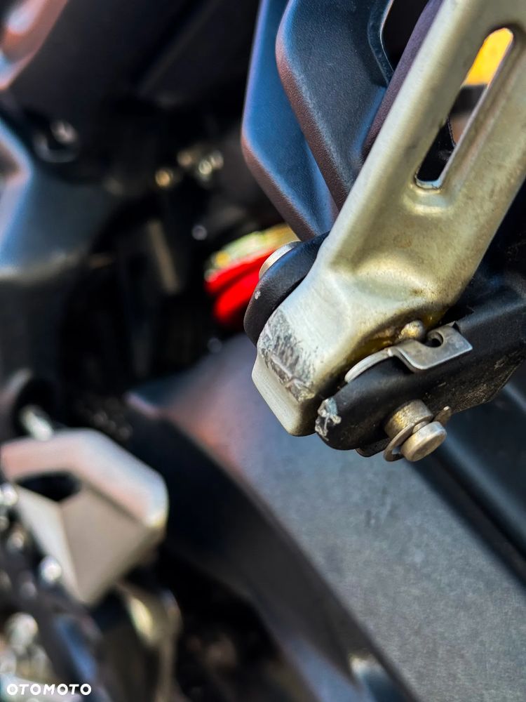 Triumph Street Triple - 15