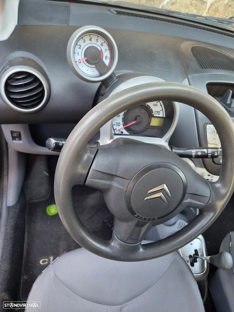 Citroën C1 1.0 EGS Style — fotografia 4