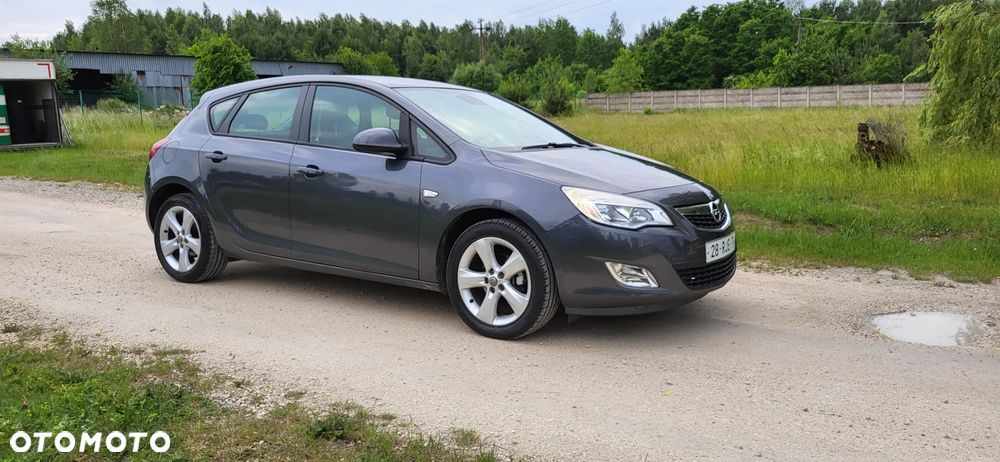 Opel Astra 1.4 T Enjoy - 11