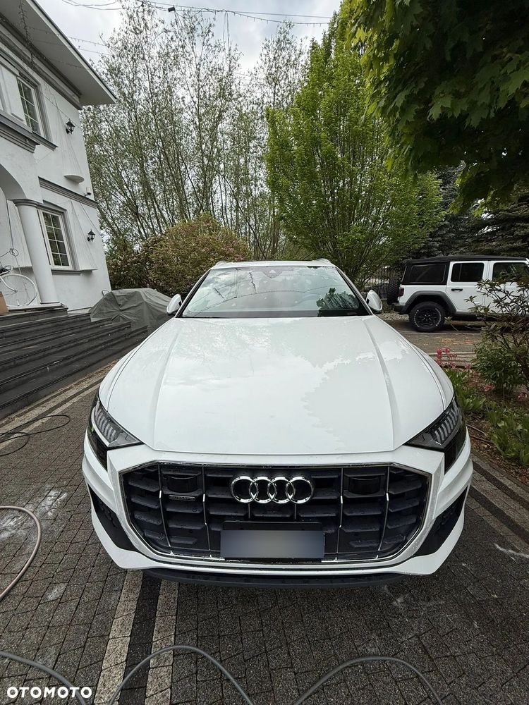 Audi Q8 55 TFSI quattro tiptronic - 4