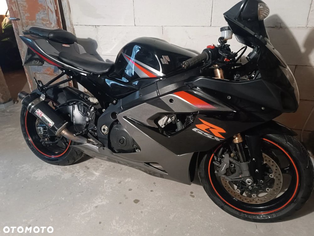 Suzuki GSX-R - 23