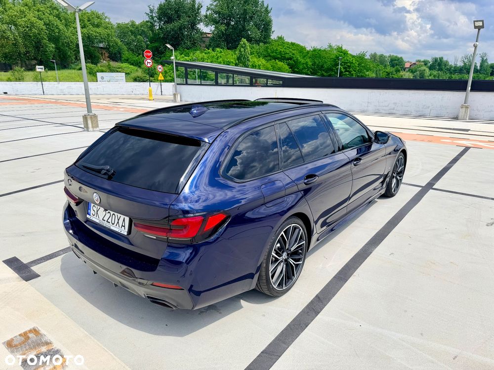 BMW Seria 5 540d xDrive mHEV M Sport sport - 3