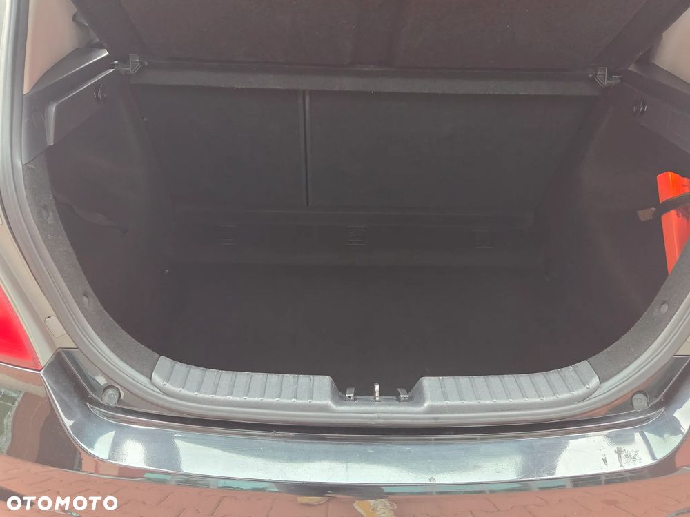 Hyundai i30 1.4 Blue Comfort - 28