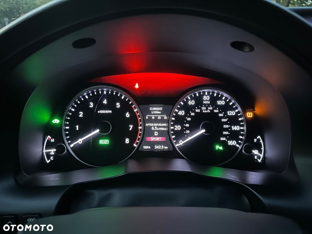 Lexus ES 300h Business Edition - 32