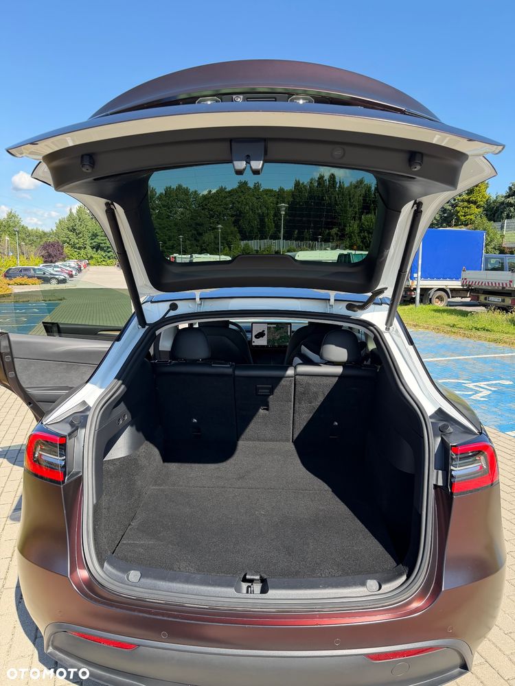 Tesla Model Y Long Range AWD - 20